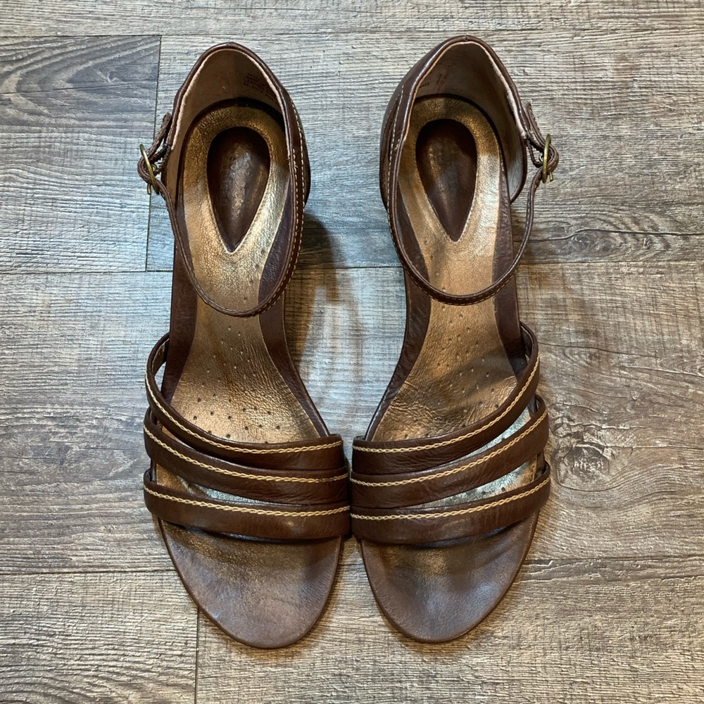 Clark’s Artisan/ Active Air Leather Wedge Sandal